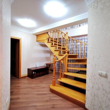 Penthouse With 3-Bedrooms Алматы Экстерьер фото