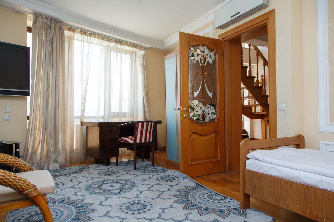 Penthouse With 3-Bedrooms Алматы Экстерьер фото