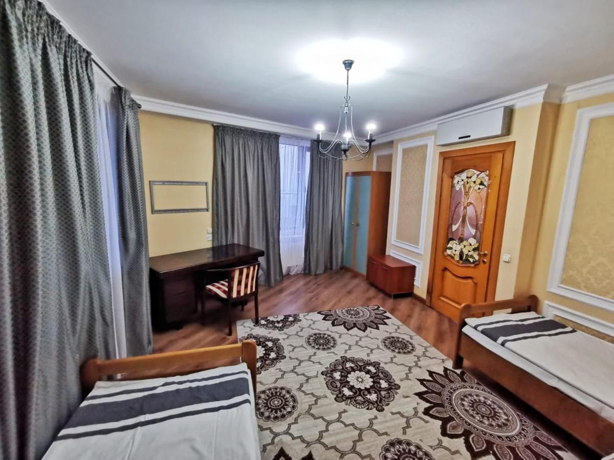 Penthouse With 3-Bedrooms Алматы Экстерьер фото